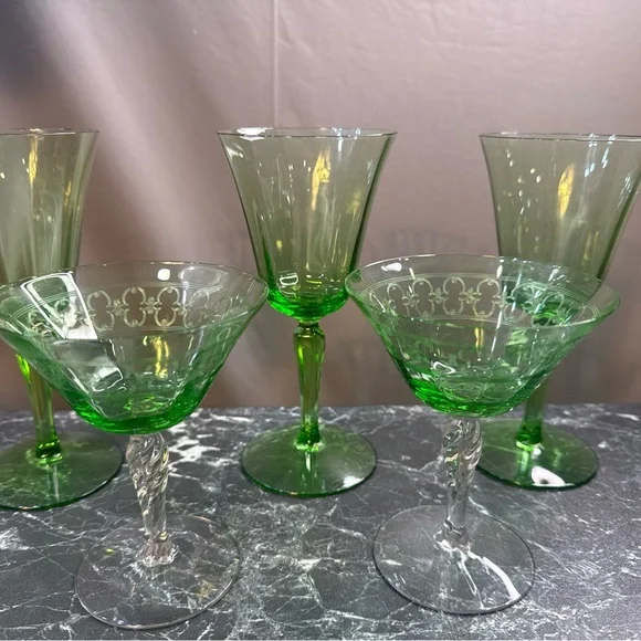 Fostoria Versailles 2 LIQUOR COCKTAIL Glass 5" And 3 Wine Glass 7” Lot Glow Gla - Picture 1 of 12